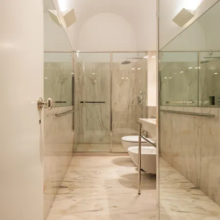 Clerigos 82 Luxury Housing Porto