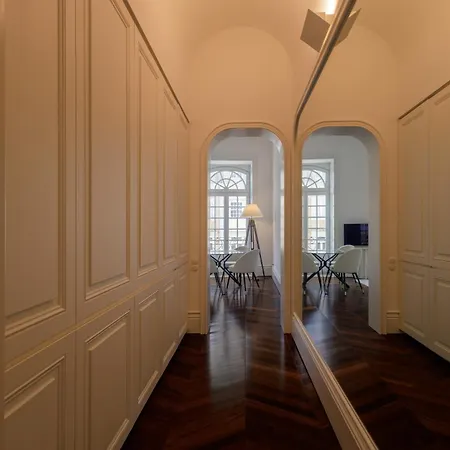 Apartment Clerigos 82 Luxury Housing Porto