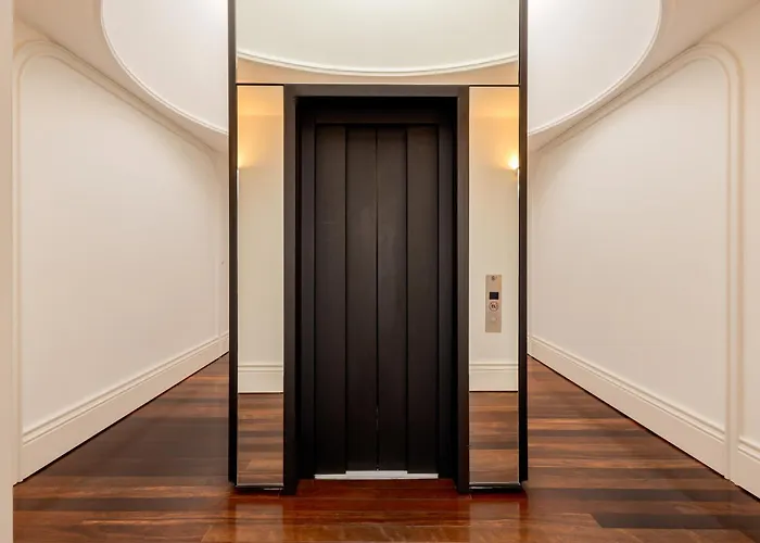 Clerigos 82 Luxury Housing