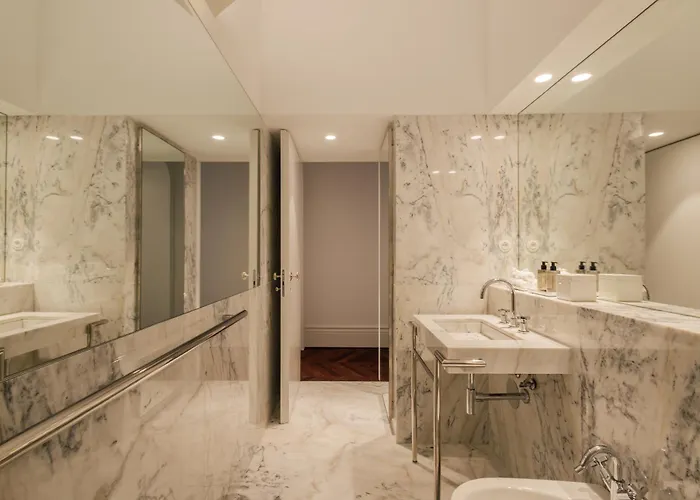 Clerigos 82 Luxury Housing Daire *