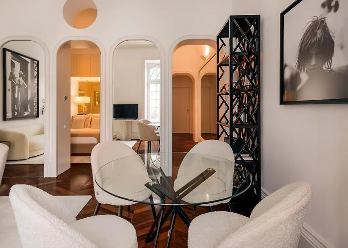 Clerigos 82 Luxury Housing